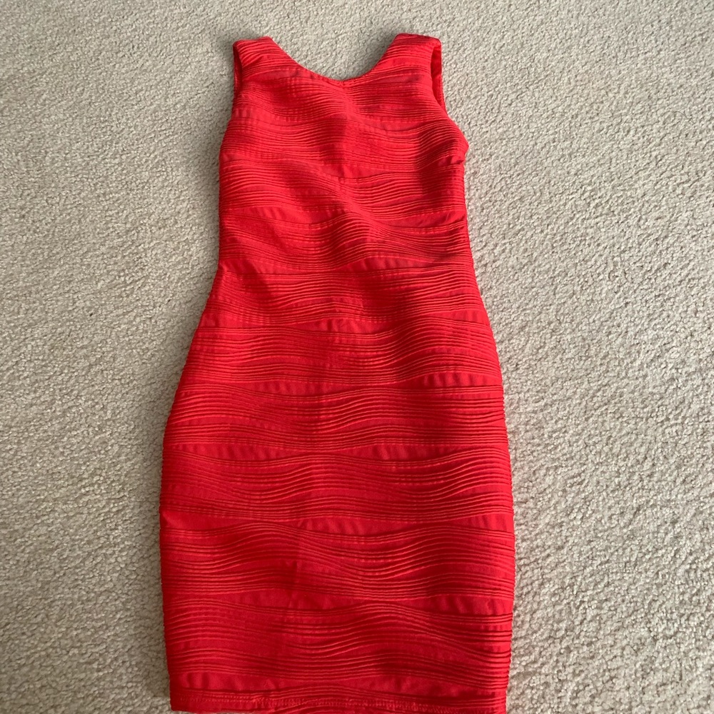 red bodycon dress